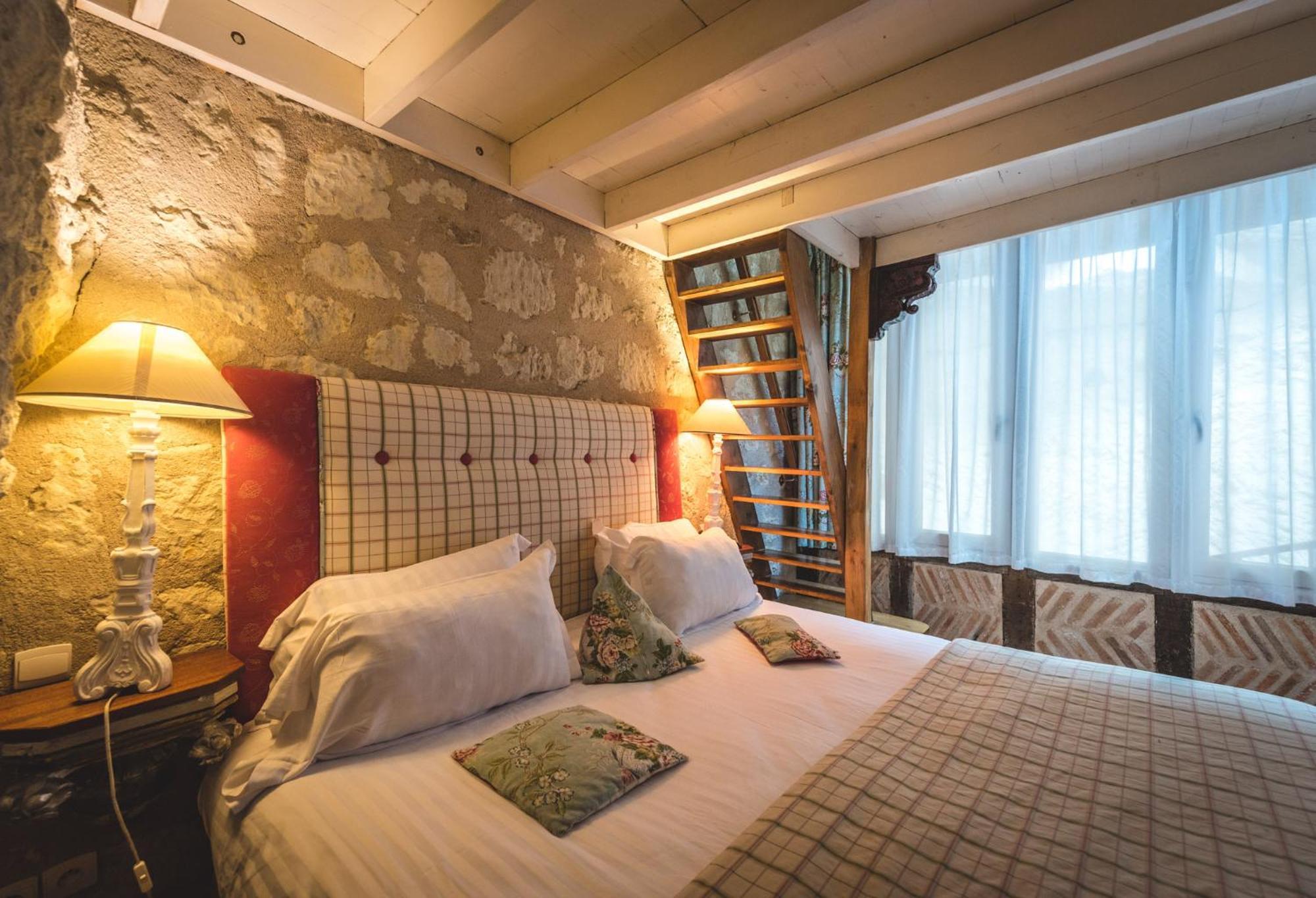 Logis Demeure De La Vignole Hotel Turquant Kültér fotó